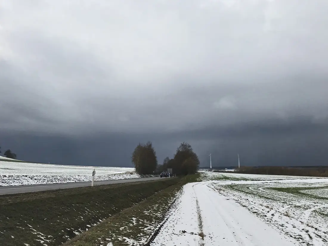 Wetterfront zieht auf