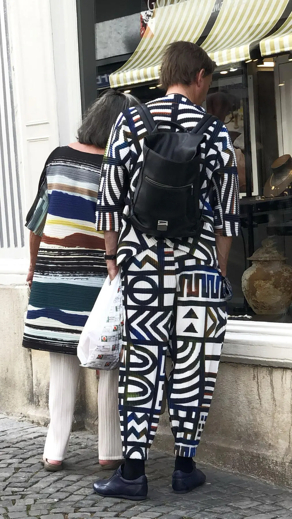 2 fashion victims
