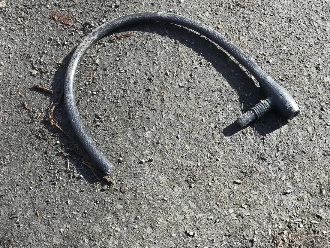Aufgebrochenes Fahrradschloss