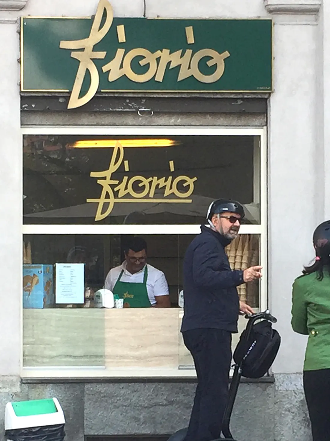 zwei Segways am Eissalon "Fiorio"