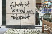 Graffitti: Arbeit ist Verrat am Proletariat
